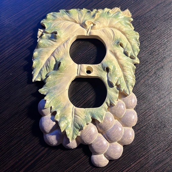 COPY - 3D Vicki Lane ivy vine grape decorative wall double outlet plate - Picture 3 of 5